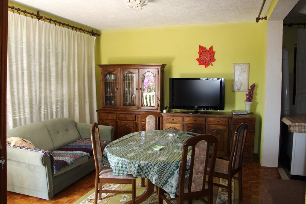 Apartment Dragovic ウルツィニ 部屋 写真